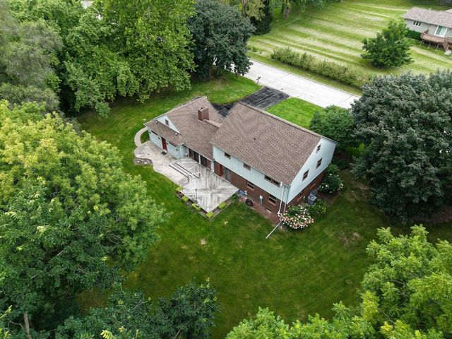 8541 W Midland DRIVE, Greendale, WI 53129