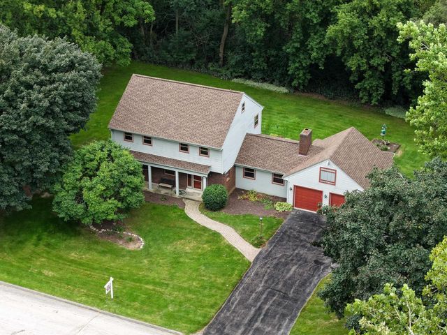8541 W Midland DRIVE, Greendale, WI 53129