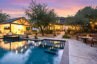 465 Lloyd LN, Dripping Springs, TX 78620