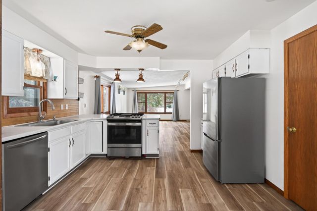 1612 Goodview Avenue N, Oakdale, MN 55128