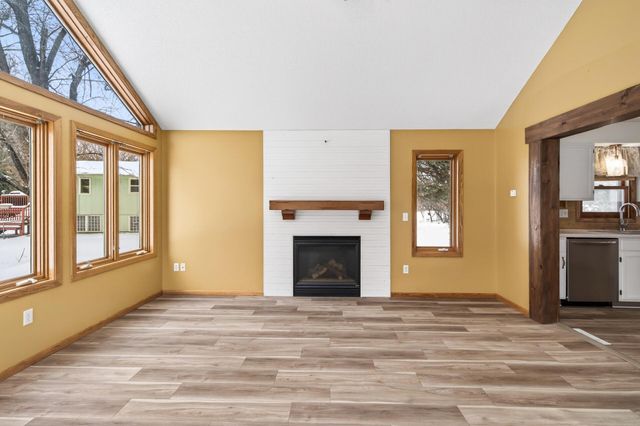 1612 Goodview Avenue N, Oakdale, MN 55128