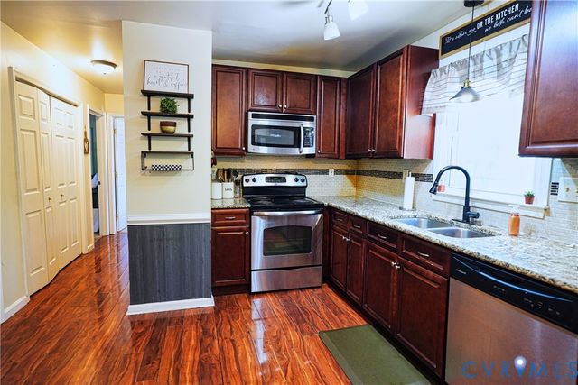 11500 Deep Hollow Ct, Chesterfield, VA 23112