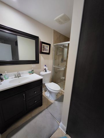 7851 Ogden Avenue 2, Lyons, IL 60534