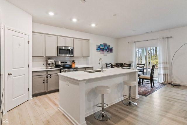 525 Rambo Drive, Westfield, IN 46074