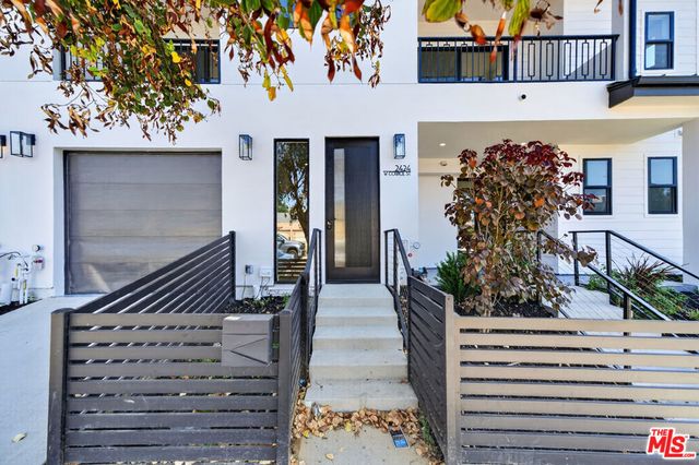 2424 N Council Street, Los Angeles, CA 90026