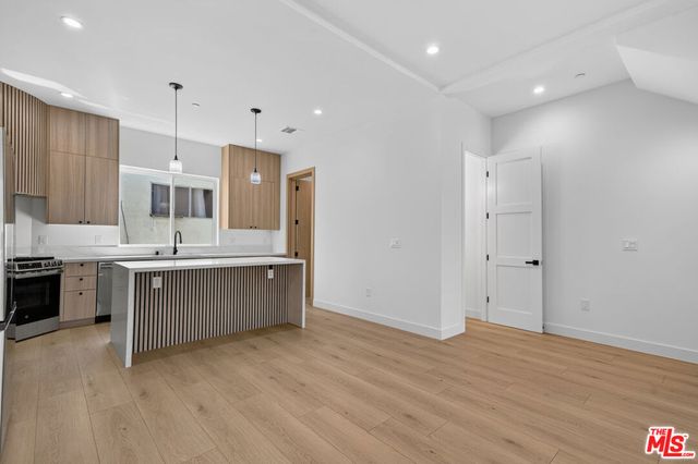2424 N Council Street, Los Angeles, CA 90026