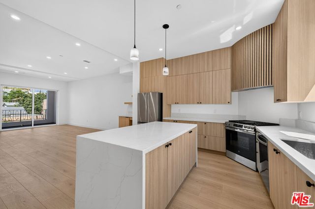 2424 N Council Street, Los Angeles, CA 90026