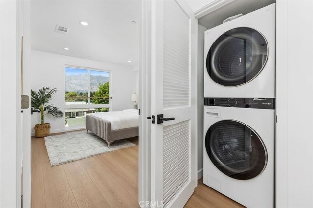 176 N Catalina Avenue 401, Pasadena, CA 91106