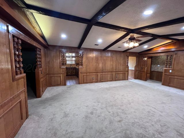 807 Arrah Avenue, Friona, TX 79035