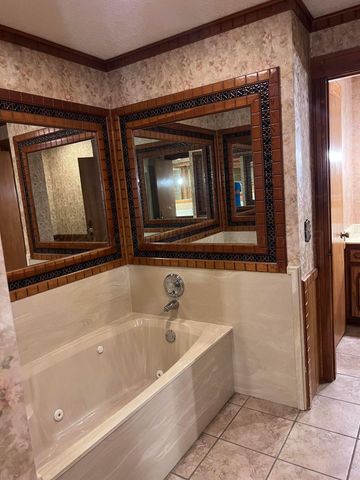 807 Arrah Avenue, Friona, TX 79035