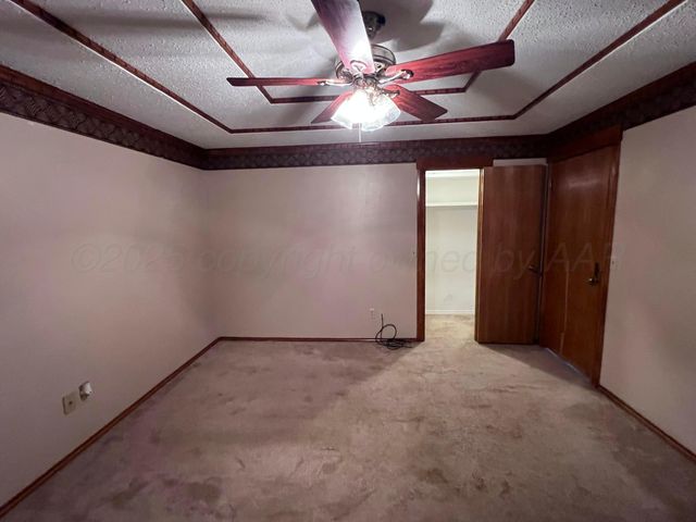 807 Arrah Avenue, Friona, TX 79035