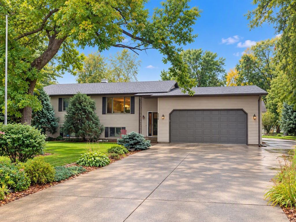 638 Kim Avenue, Hamburg, MN 55339 — exterior
