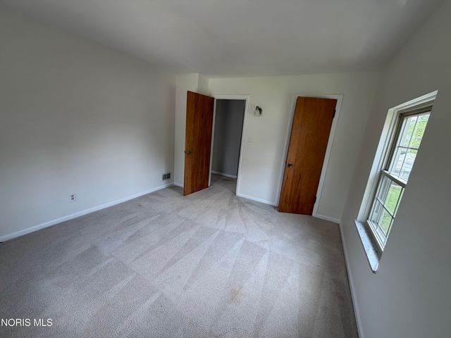2539 Castleton Avenue, Toledo, OH 43613