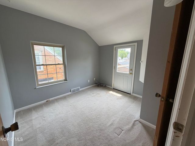 2539 Castleton Avenue, Toledo, OH 43613