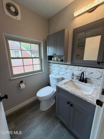 2539 Castleton Avenue, Toledo, OH 43613