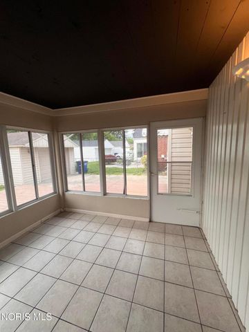2539 Castleton Avenue, Toledo, OH 43613