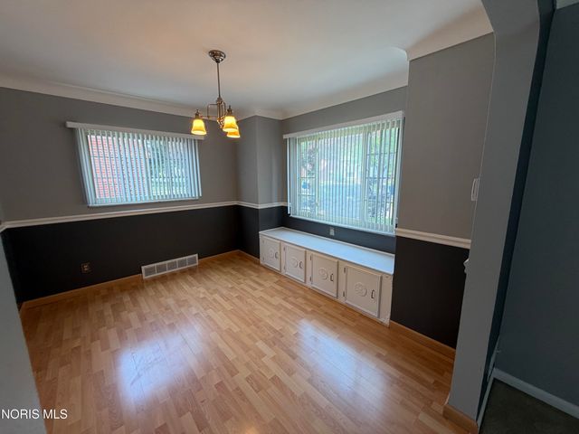 2539 Castleton Avenue, Toledo, OH 43613