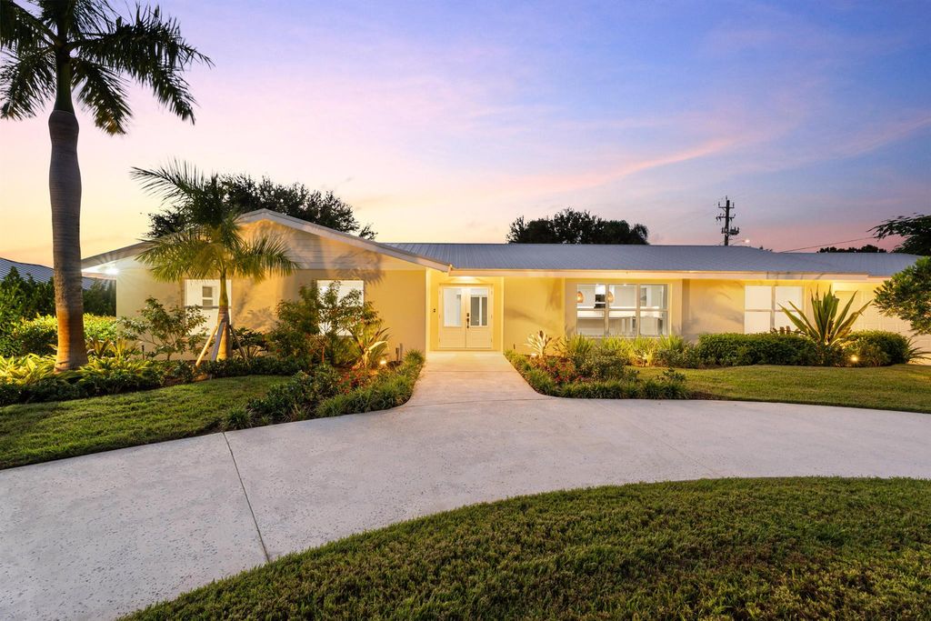 1609 NW River Trail, Stuart, FL 34994