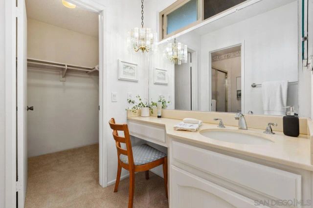 2006 Catalina Ave, Vista, CA 92084