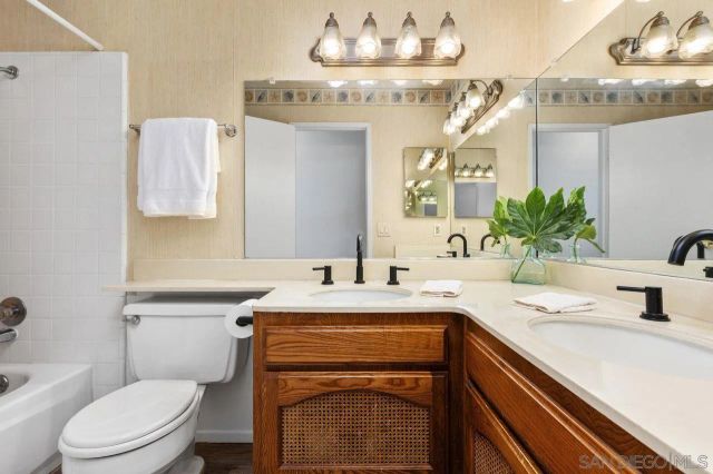 2006 Catalina Ave, Vista, CA 92084