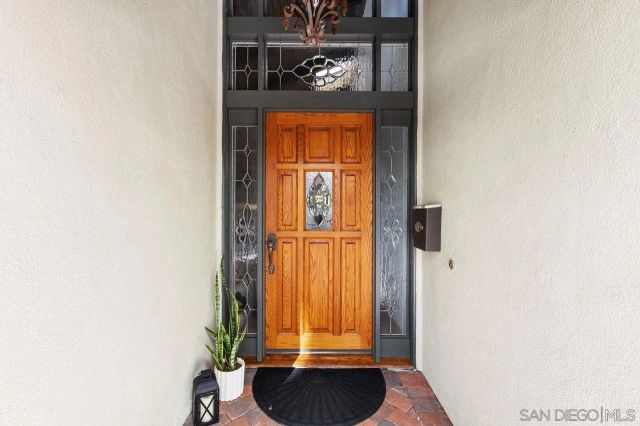 2006 Catalina Ave, Vista, CA 92084