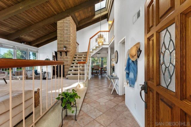 2006 Catalina Ave, Vista, CA 92084