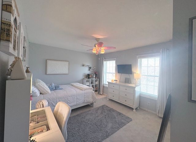 N552 W Weaver Circle, Geneva, IL 60134