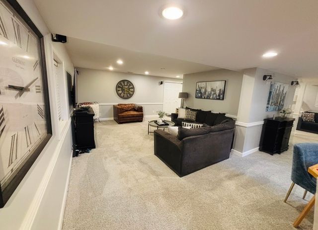 N552 W Weaver Circle, Geneva, IL 60134