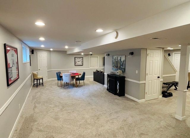 N552 W Weaver Circle, Geneva, IL 60134