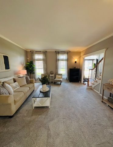 N552 W Weaver Circle, Geneva, IL 60134