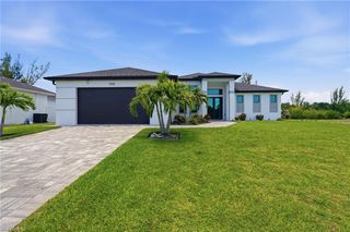 2530 SW 4th PL, Cape Coral, FL 33914