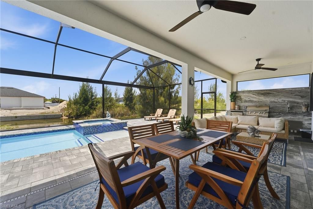 Image 25 of property listing at 2530 SW 4th PL, Cape Coral, FL 33914