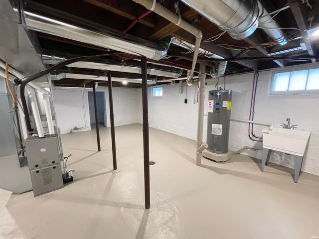 118 W 12Th Street, Mishawaka, IN 46544