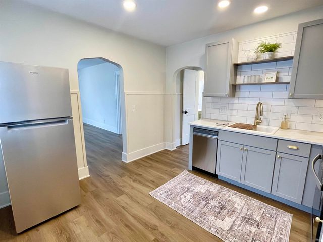 118 W 12Th Street, Mishawaka, IN 46544