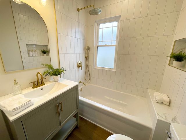 118 W 12Th Street, Mishawaka, IN 46544