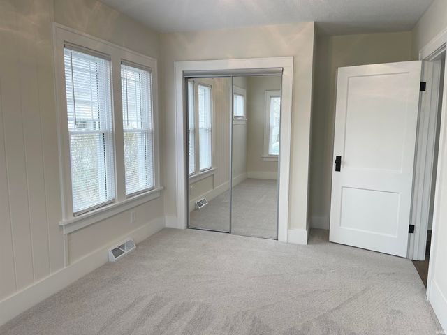 118 W 12Th Street, Mishawaka, IN 46544