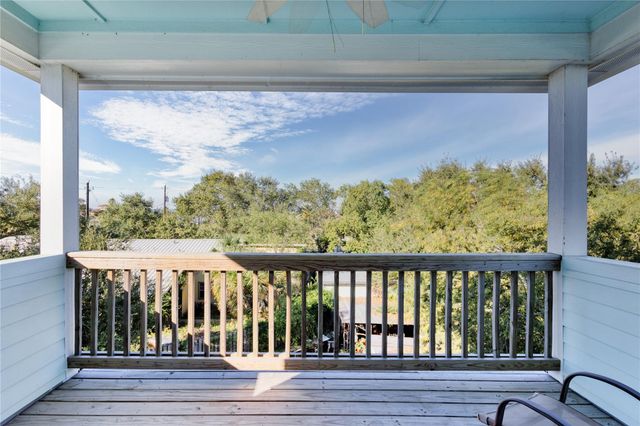 514 E Bayshore Drive, San Leon, TX 77539