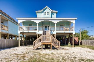 514 E Bayshore Drive, San Leon, TX 77539