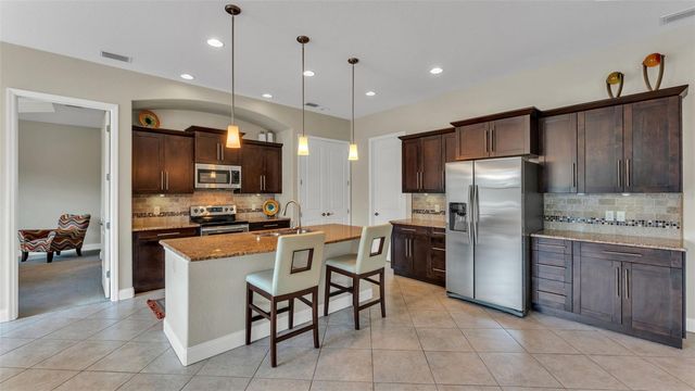 7113 HIGHLANDS CREEK AVENUE, Lakeland, FL 33813