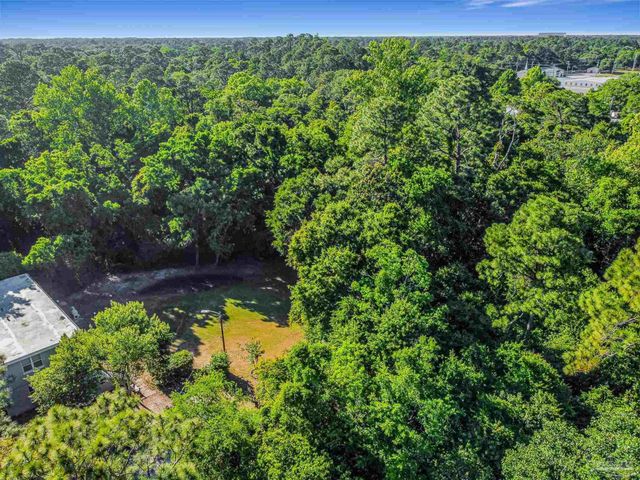 700 Wayne Ave, Pensacola, FL 32507
