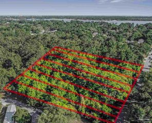 700 Wayne Ave, Pensacola, FL 32507