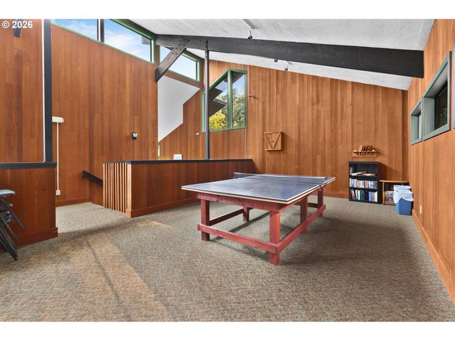 417 STONEWOOD Dr, Eugene, OR 97405