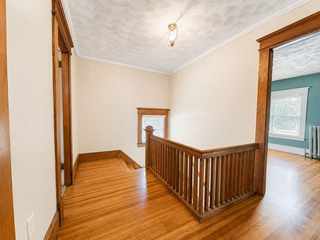 147 Belvidere St, Springfield, MA 01108