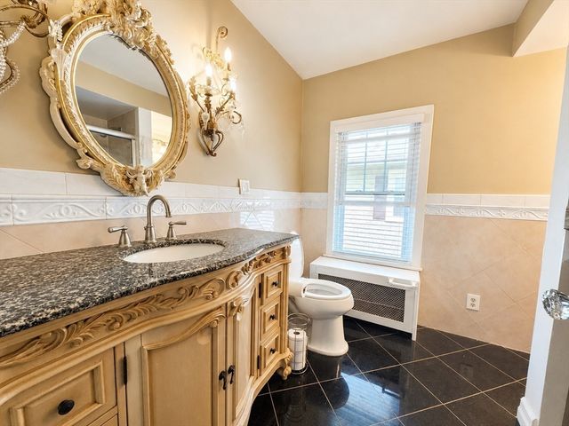 147 Belvidere St, Springfield, MA 01108