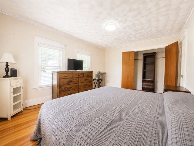 147 Belvidere St, Springfield, MA 01108