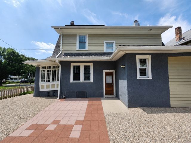 147 Belvidere St, Springfield, MA 01108
