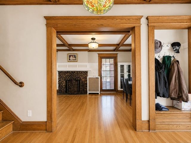 147 Belvidere St, Springfield, MA 01108