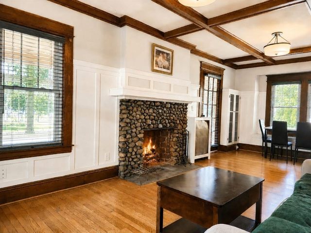147 Belvidere St, Springfield, MA 01108