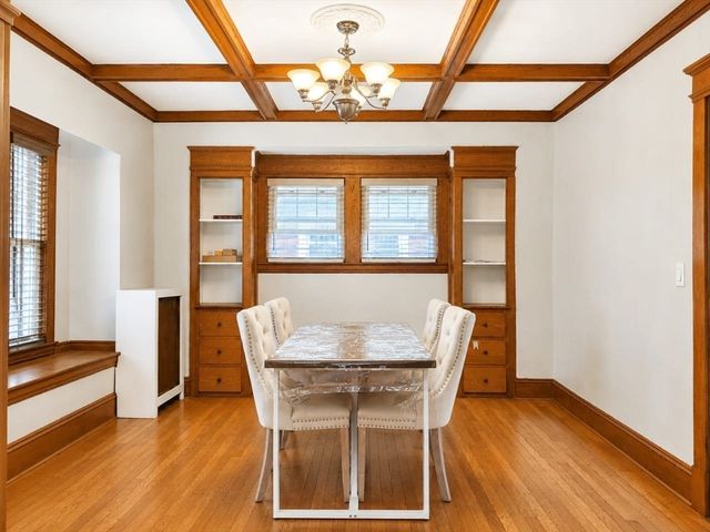 147 Belvidere St, Springfield, MA 01108