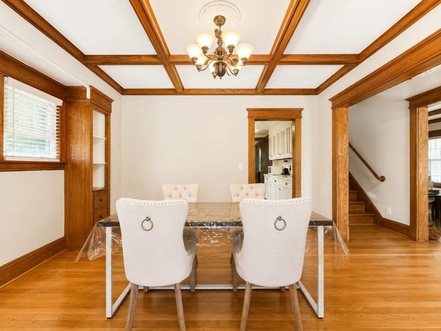 147 Belvidere St, Springfield, MA 01108